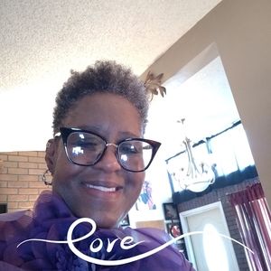 Meet your Posher, Carla